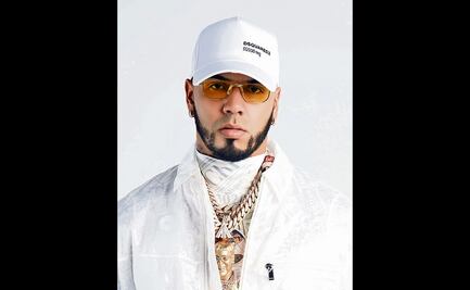 Anuel AA enfurece con fan de peluca azul durante concierto en Madrid