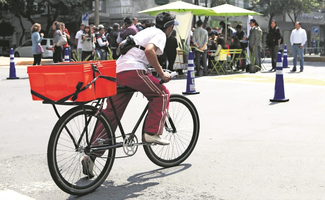Los recursos captados por la tenencia se podrían invertir en obras de infraestructura de movilidad urbana, indica el estudio. Foto: ARCHIVO EL UNIVERSAL