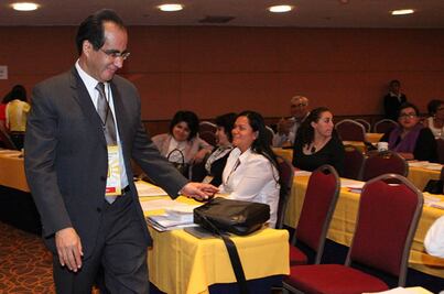 Sucesión confronta a líderes de ‘tribus’