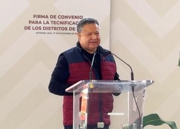 Gobernador de Hidalgo sufre desmayo durante evento en Actopan; lo reportan estable