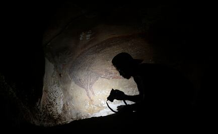 Arqueólogos descubren la pintura rupestre más antigua del mundo