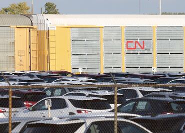 Camionetas llevan exportación automotriz a niveles récord