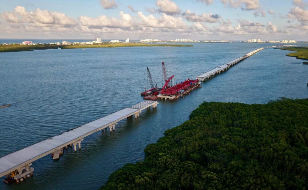 Avanzan obras del Puente Vehicular Nichupté en Cancún, Quintana Roo (09/04/2025). Foto: Especial