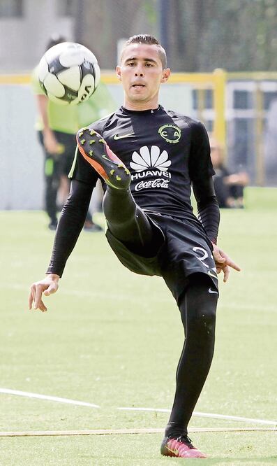 Paul Aguilar intentará hacer su clásico baile cuando se enfrente a los Esmeraldas (CARLOS MEJÍA. EL UNIVERSAL)