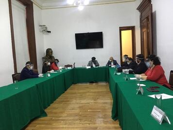 Entre cubrebocas y caretas, Congreso de CDMX aprueba sesiones virtuales
