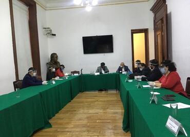 Entre cubrebocas y caretas, Congreso de CDMX aprueba sesiones virtuales