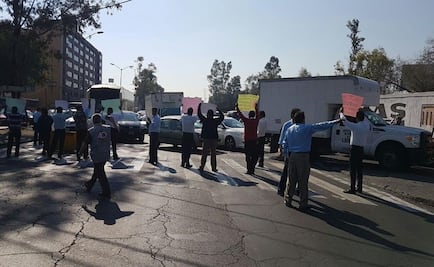 Taxistas de Ecatepec realizan bloqueos en protesta contra Uber