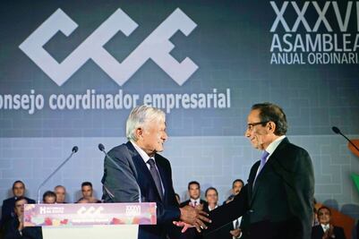 Acabar pobreza y corrupción, pacto entre AMLO y CCE