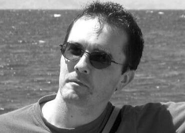 Al menos 9 detenidos tras decapitación de profesor en Francia por joven checheno