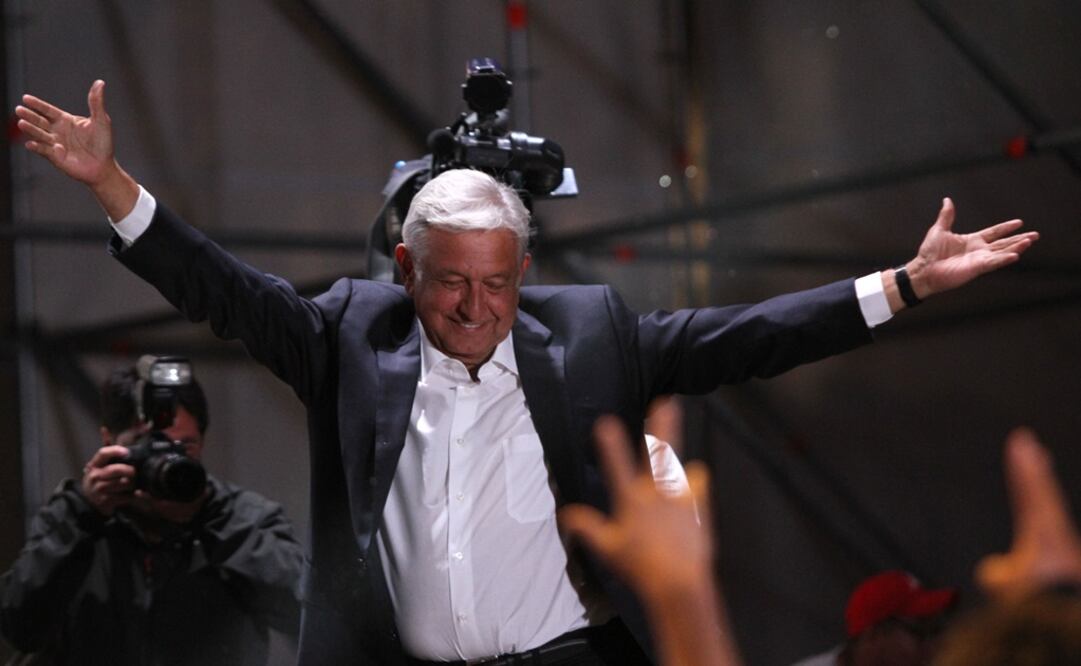 Publica Beatriz Gutiérrez video inédito del triunfo de AMLO