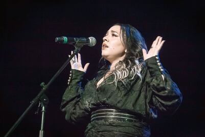 Carla Morrison invita al público del DF a emborracharse 