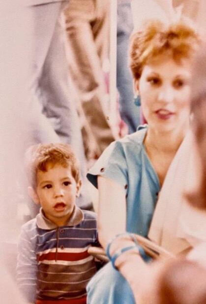 Christian Chávez dedica mensaje a su mamá; recordó cuando lo corrió de la casa al saber que era gay