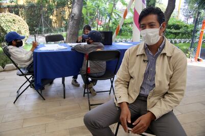 Pasa hasta 7 horas en parque con internet para que sus hijos hagan la tarea