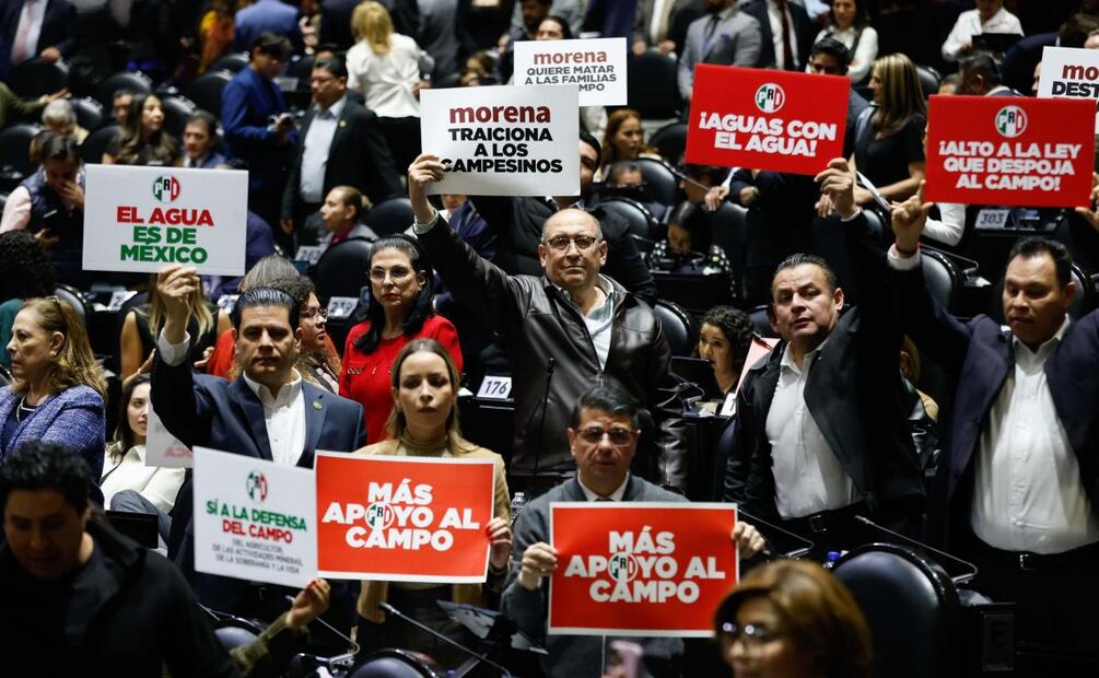 Aprueban en lo general la ley de aguas en el pleno de la Cámara de Diputados (03/12/2025). Foto: Diego Simón Sánchez / EL UNIVERSAL