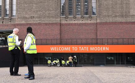 Joven empuja a niño de 6 años desde el piso 10 de museo de Londres