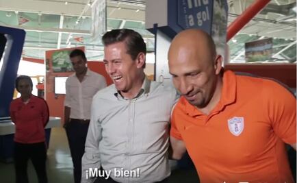 Peña Nieto anota penal al "Conejo" Pérez