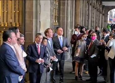 Arriban alcaldes al Antiguo Palacio de Ayuntamiento para reunión de cabildo con Sheinbaum