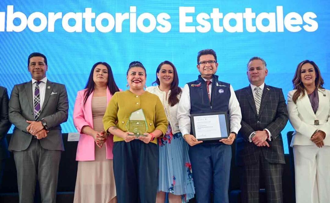 La gobernadora de Aguascalientes entregó el Premio Estatal a la Innovación Tecnológica 2025 este 20 de agosto de 2025. [Foto: Especial]