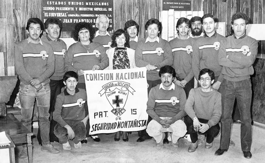 Visita de miembros del Socorro Alpino a esta casa editorial en 1987. Esta institución de rescate ganó en el IX Certamen del Broche al Mérito Deportivo de EL UNIVERSAL GRÁFICO, en 1953. Foto: Jorge González/Archivo EL UNIVERSAL.