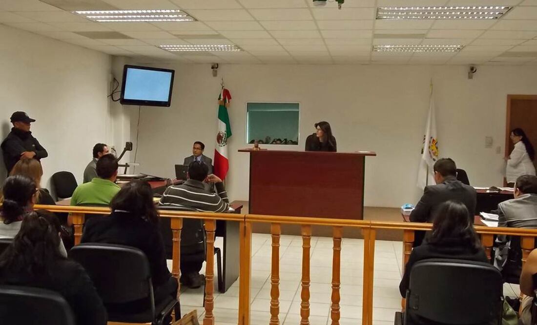 Rezagada, instrucción en juicios orales