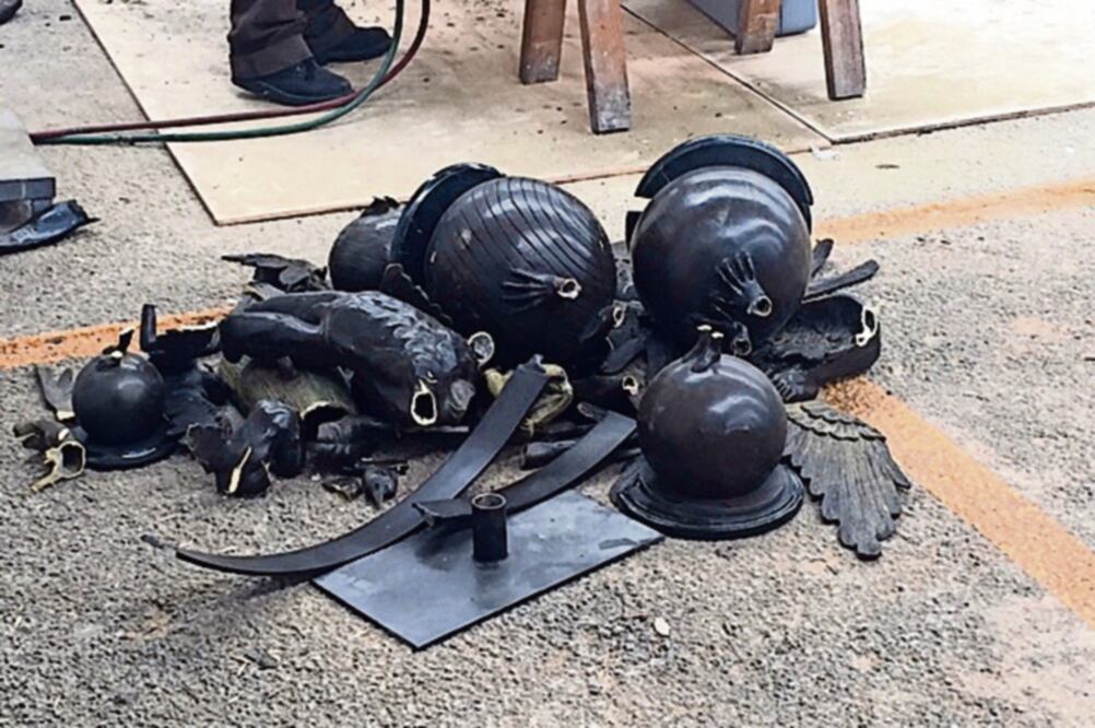 Las piezas apócrifas fueron destruidas frente a un notario público (ESTUDIO JORGE MARÍN Y NMP)