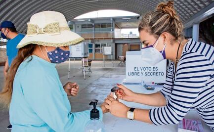 INE multa a asociación "Que siga la democracia" por "firmas" de fallecidos para revocación de mandato