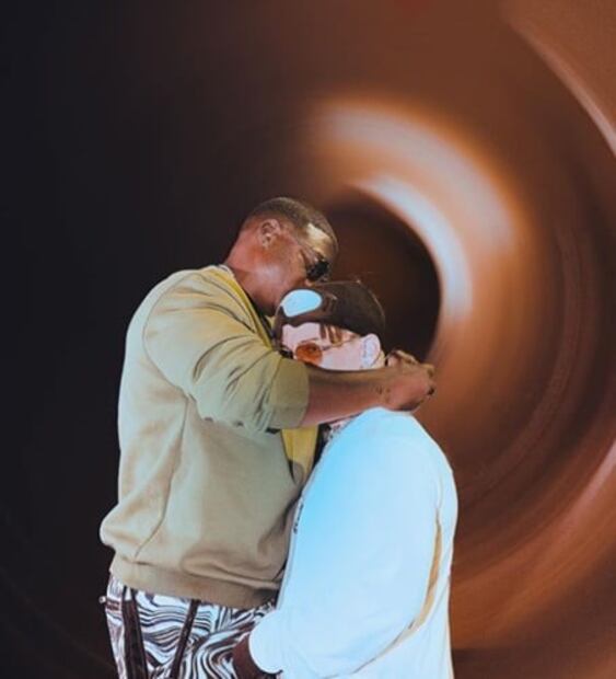 Akon dedica emotivo mensaje al rapero Costa Titch, el rapero que murió en pleno concierto