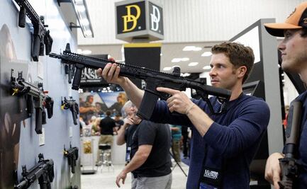 Cómo el rifle de tipo militar AR-15 se convirtió en "el arma nacional de EU" y el utilizado en muchos de los tiroteos masivos más graves