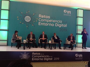 Empresas piden acceso ágil a infraestructura de América Móvil