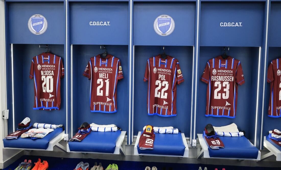 Tras exfultoblistas campeones con Cruz Azul descienden en Argentina / Foto: Especial