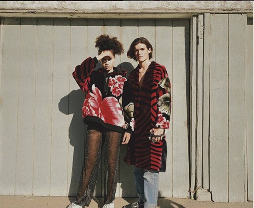 De los cobertores San Marcos y la diseñadora Brenda Equihua surge el abrigo-cobertor. / Fotos: Instagram, Equihua. 