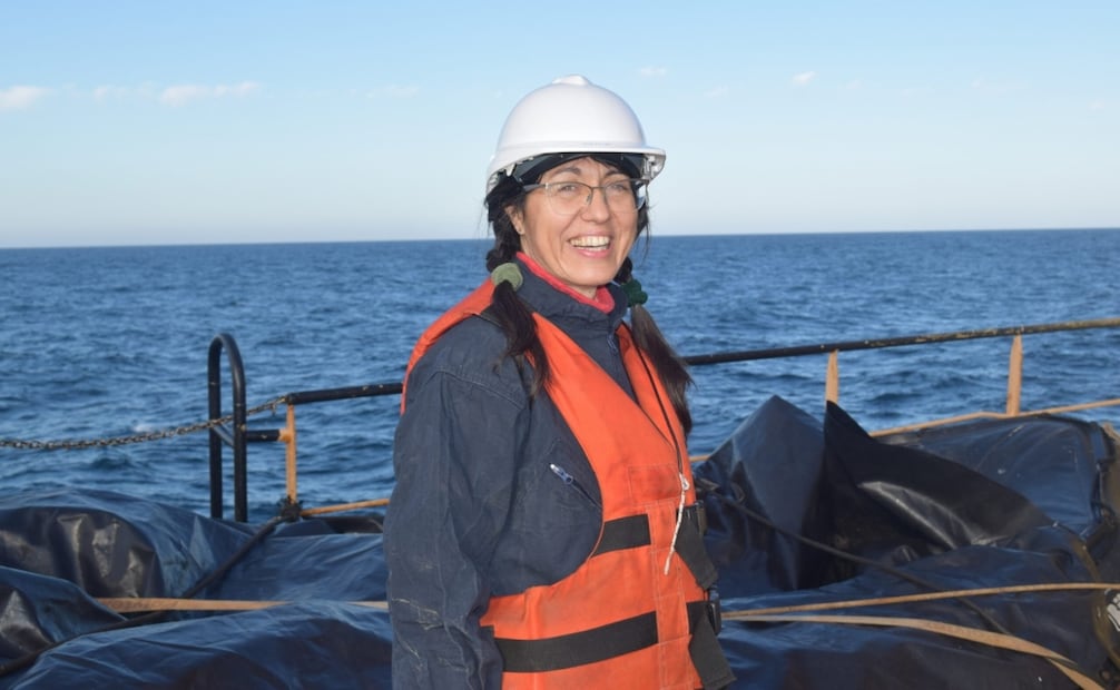 Graziella Bozzano en el buque argentino ARA Austral, en 2022. Foto: cortesía Graziella Bozzano.
