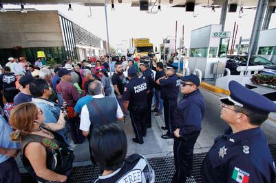 Policía aplica operativo de seguridad por manifestantes en CDMX 