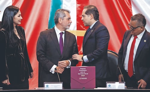 Va Hacienda contra de empresas abusadoras y huachicol; presentan paquete económico