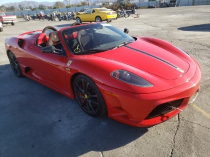 Ferrari Scuderia Spider dañado es vendido por 80 mil dólares