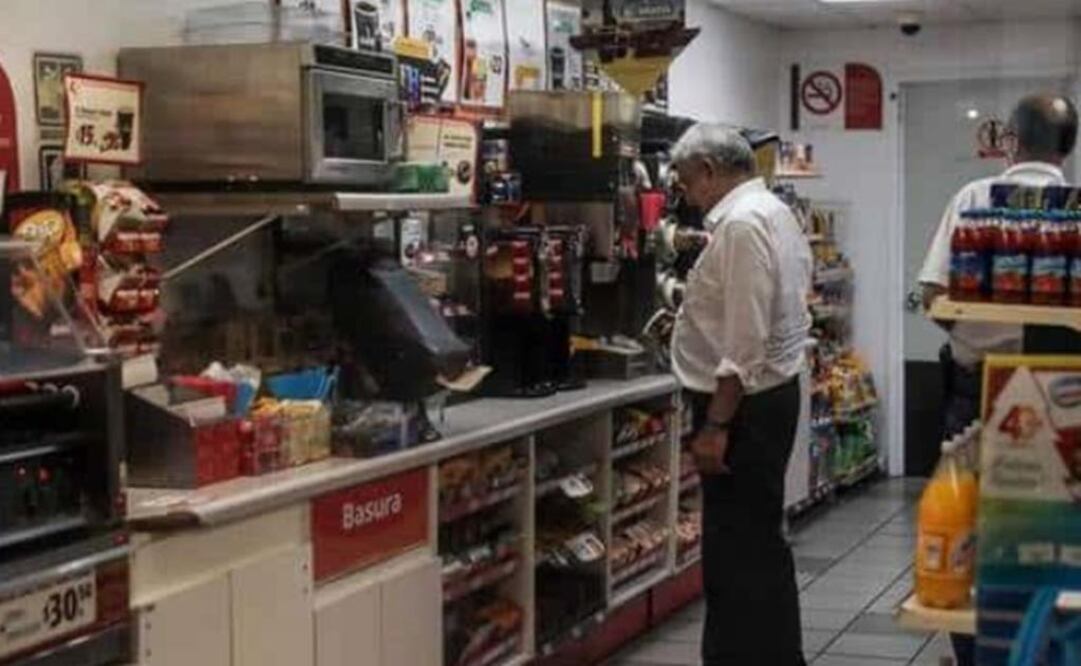 El fin de semana, el Presidente fue captado en un OXXO sin seguridad