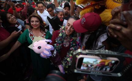 Clara Brugada se compromete a dar mantenimiento y poner computadoras con internet en escuelas de la CDMX