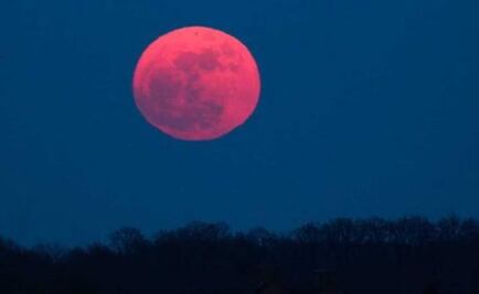 ¿Qué es la Luna Rosa?