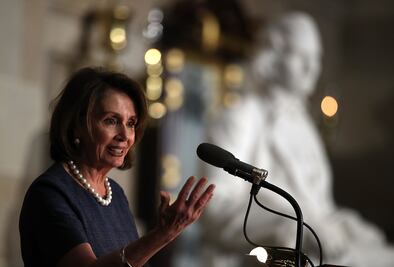 Director del FBI debe desacreditar acusación de Trump: Pelosi