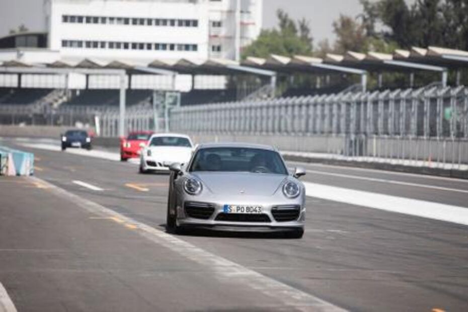 Porsche inaugura el Driving Experience México