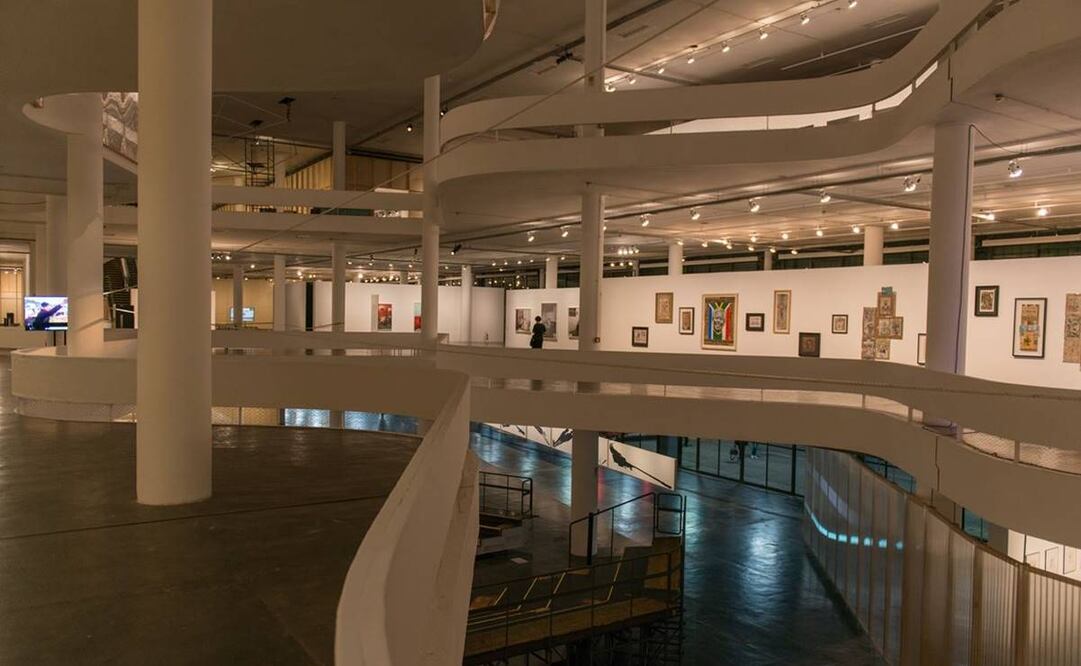 El concepto curatorial de este año está relacionado con un verso del poeta amazonense Thiago de Mello: Faz escuro, mas eu canto. En la imagen, Ciccillo Matarazzo, sede de la Bienal desde 1957. Fotos: Cortesía de Levi Fanan/ Fundação Bienal de São Paulo.