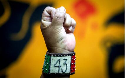 Caso Ayotzinapa: Docentes del SNTE marchan en Tuxtla Gutiérrez por el 11 aniversario de la desaparición de los normalistas