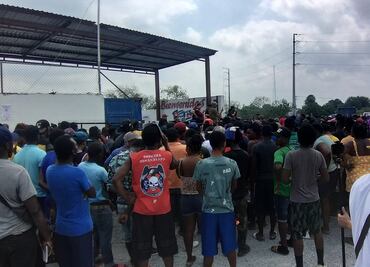 Por fallas en app para solicitar asilo, migrantes se amotinan en albergue de Reynosa, Tamaulipas