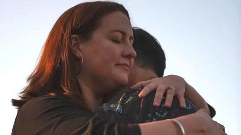 "Hemos huido de algo muy cruel": familias que buscan una vida mejor para sus hijos transgénero en EU