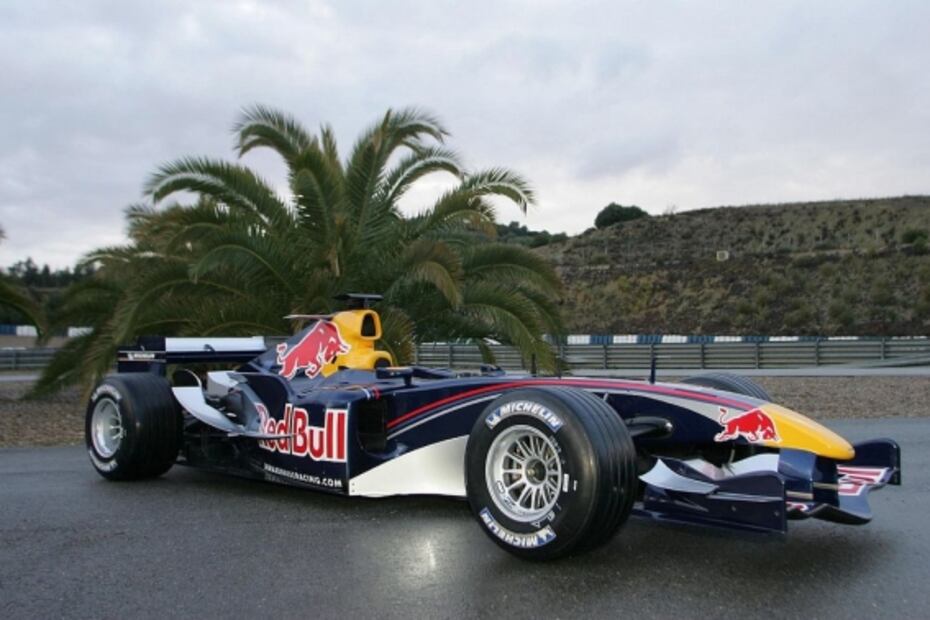 ¿Cómo una empresa de bebidas energéticas logró tener un equipo exitoso en F1?