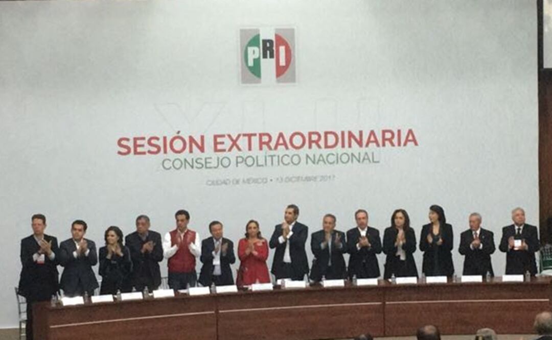Durante la sesión extraordinaria del consejo político del PRI en el CEN del partido. (FOTO: Valente Rosas. EL UNIVERSAL)