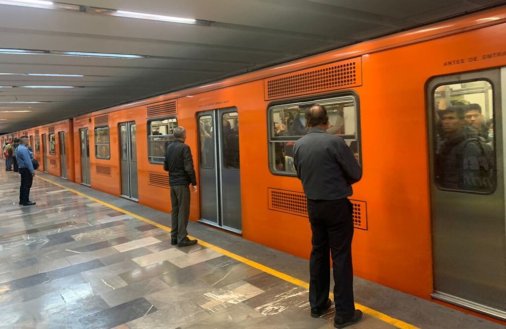 La jefa de Gobierno de la CDMX, Clara Brugada, asegura que la modernización de Línea 3 del Metro sí se realizará, pero no será inmediato.  FOTO: Axl Chimal/ EL UNIVERSAL/