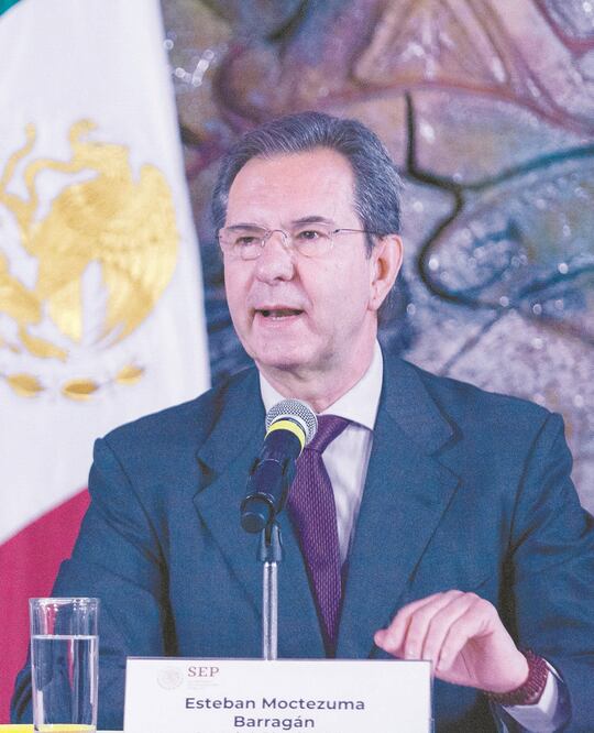 El secretario de Educación Pública adelantó que se invertirán 25 mil mdp en mejoras. Foto: Archivo El Universal