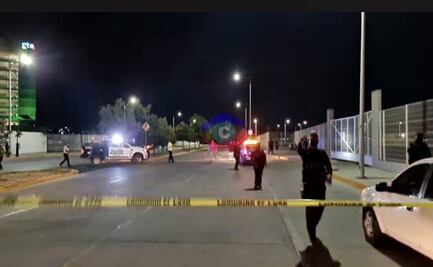 "Eso les pasa por metiches": golpean a periodista que cubría nota en Irapuato y policías se burlan de agresión 