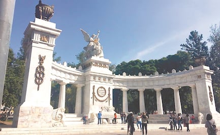 Borra CDMX huella de vandalismo en marcha feminista
